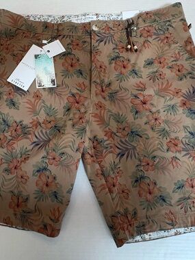 Denim & Flower Tan Floral Print Shorts Size 38 Stretch New with Tags